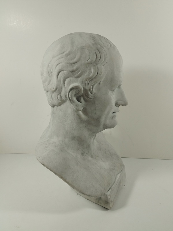 busto retrato hombre yeso 51x34x27 1u